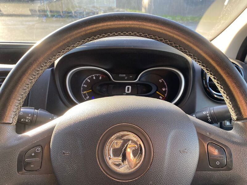 Vauxhall Vivaro 1.6 CDTi 2900 Sportive Panel Van 5dr Diesel Manual L2 H1 Euro 5 (115 ps) - U99