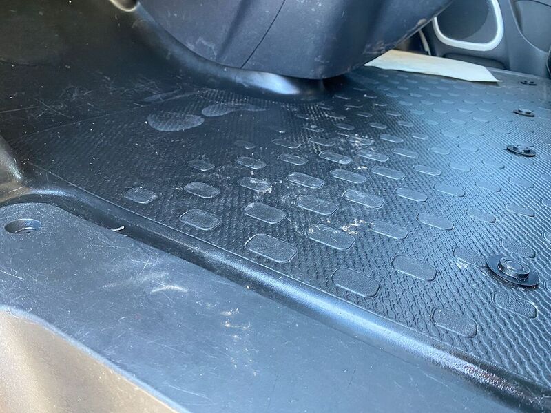 Vauxhall Vivaro 1.6 CDTi 2900 Sportive Panel Van 5dr Diesel Manual L2 H1 Euro 5 (115 ps) - U99