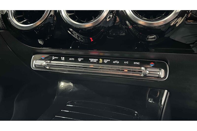 Mercedes-Benz A Class 1.3 A180 AMG Line Hatchback 5dr Petrol 7G-DCT Euro 6 (s/s) (136 ps) - U100