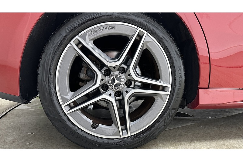 Mercedes-Benz A Class A180 AMG Line - U100