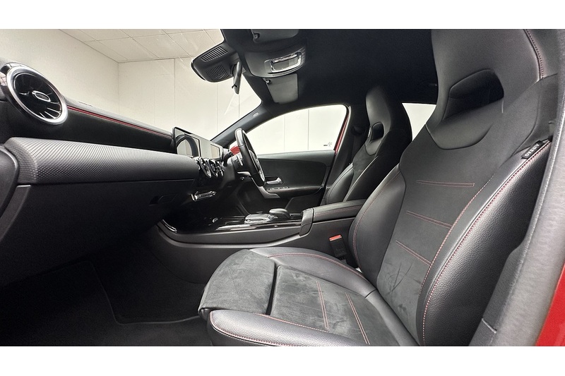 Mercedes-Benz A Class A180 AMG Line - U100