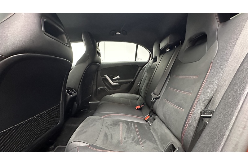 Mercedes-Benz A Class A180 AMG Line - U100