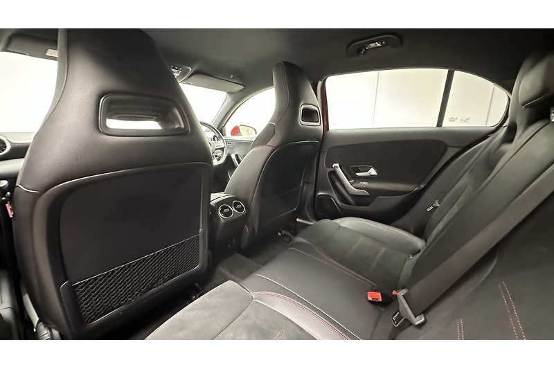 Mercedes-Benz A Class A180 AMG Line - U100