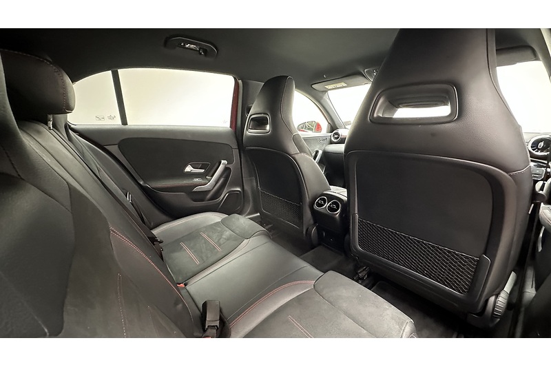 Mercedes-Benz A Class A180 AMG Line - U100