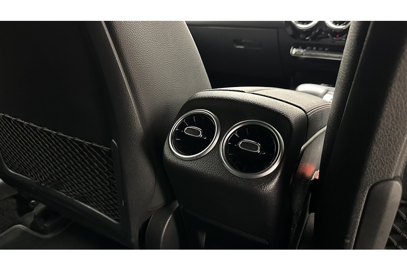 Mercedes-Benz A Class A180 AMG Line - U100