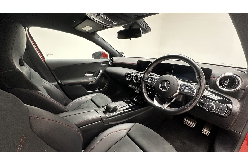 Mercedes-Benz A Class A180 AMG Line - U100