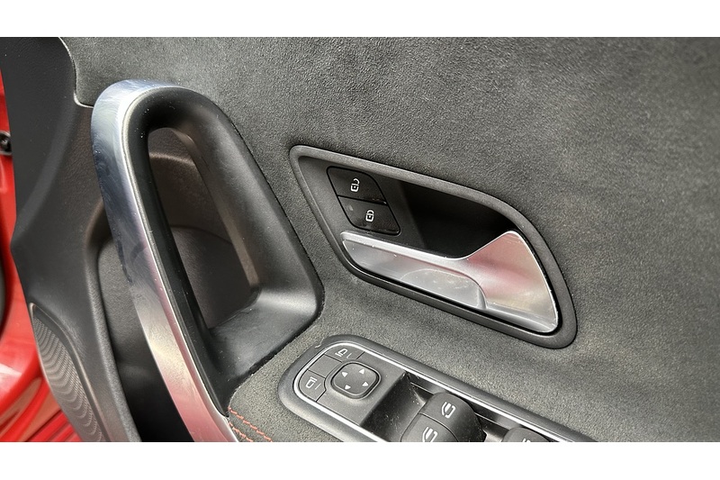 Mercedes-Benz A Class A180 AMG Line - U100