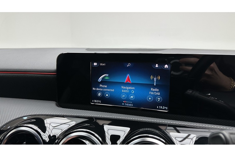 Mercedes-Benz A Class A180 AMG Line - U100