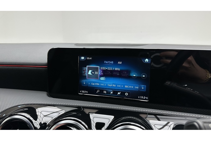 Mercedes-Benz A Class A180 AMG Line - U100