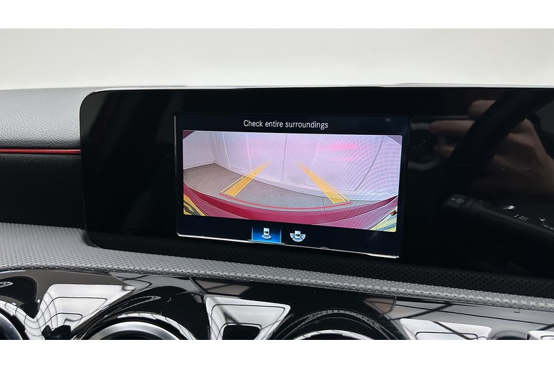 Mercedes-Benz A Class A180 AMG Line - U100