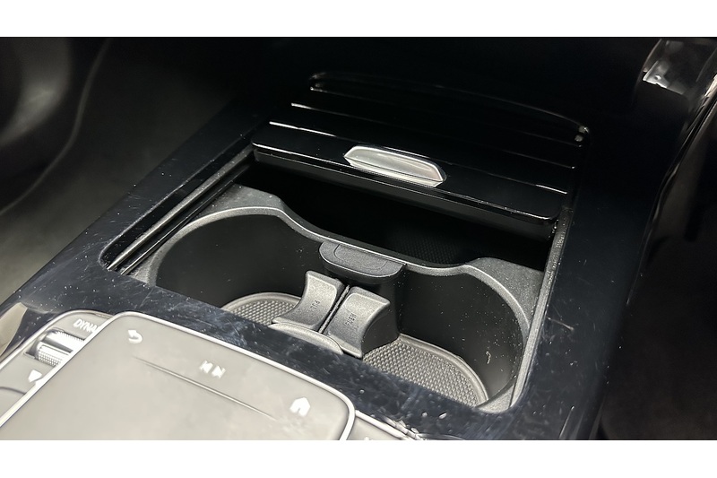 Mercedes-Benz A Class A180 AMG Line - U100