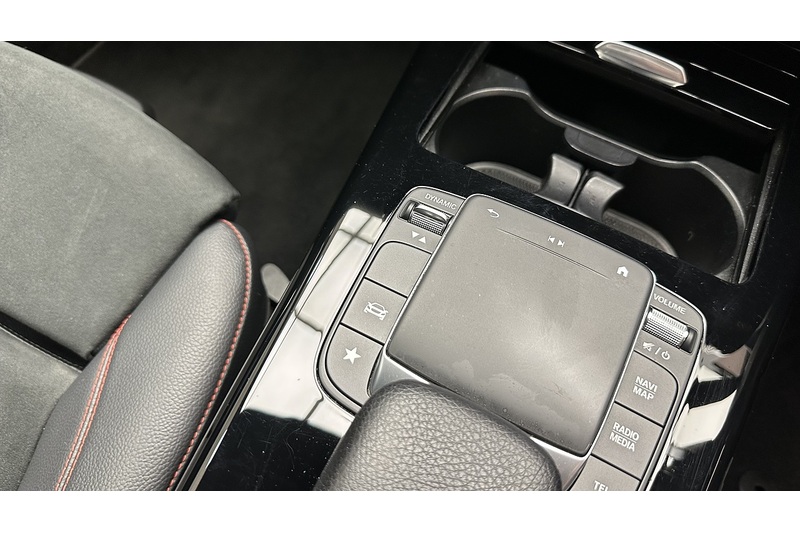 Mercedes-Benz A Class A180 AMG Line - U100