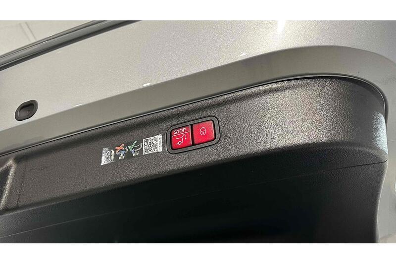 Mercedes-Benz Eqe Amg Eqe 53 4Maticplus Touring Hyperscreen - U103