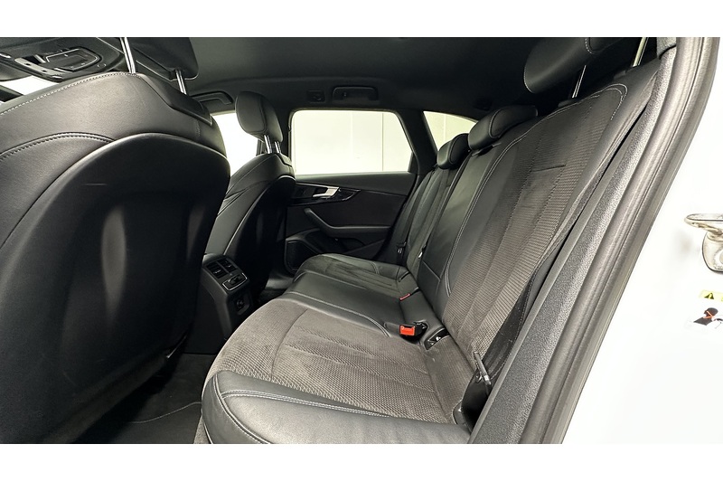 Audi A4 Avant TFSI Black Edition - U1056