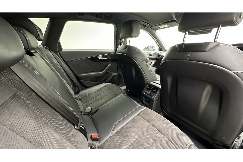 Audi A4 Avant TFSI Black Edition - U1056