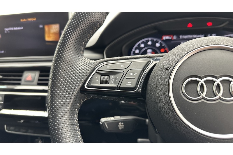 Audi A4 Avant TFSI Black Edition - U1056