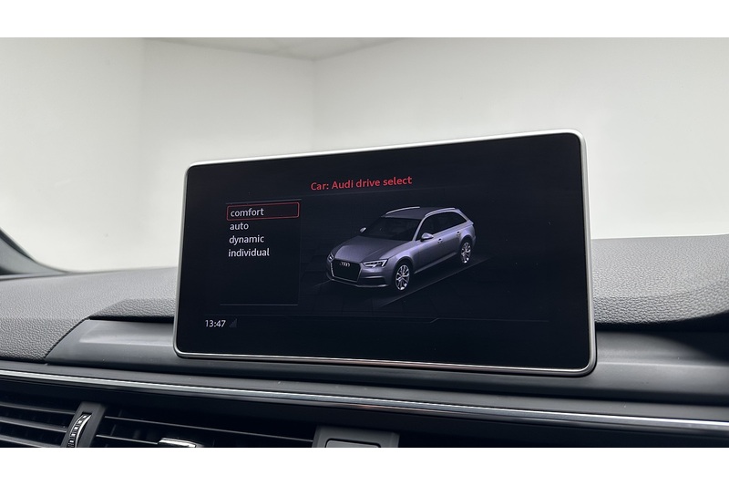 Audi A4 Avant TFSI Black Edition - U1056