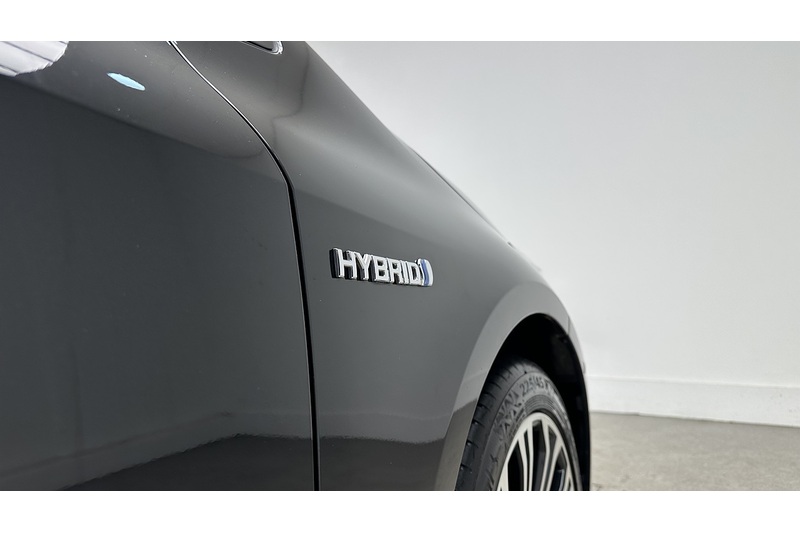 Toyota Corolla VVT-h Design - U1070