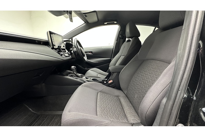 Toyota Corolla VVT-h Design - U1070