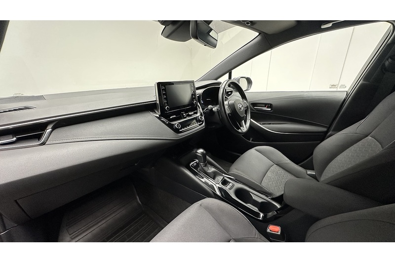 Toyota Corolla VVT-h Design - U1070