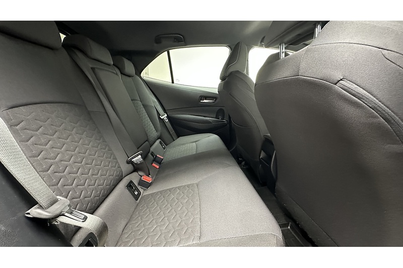 Toyota Corolla VVT-h Design - U1070