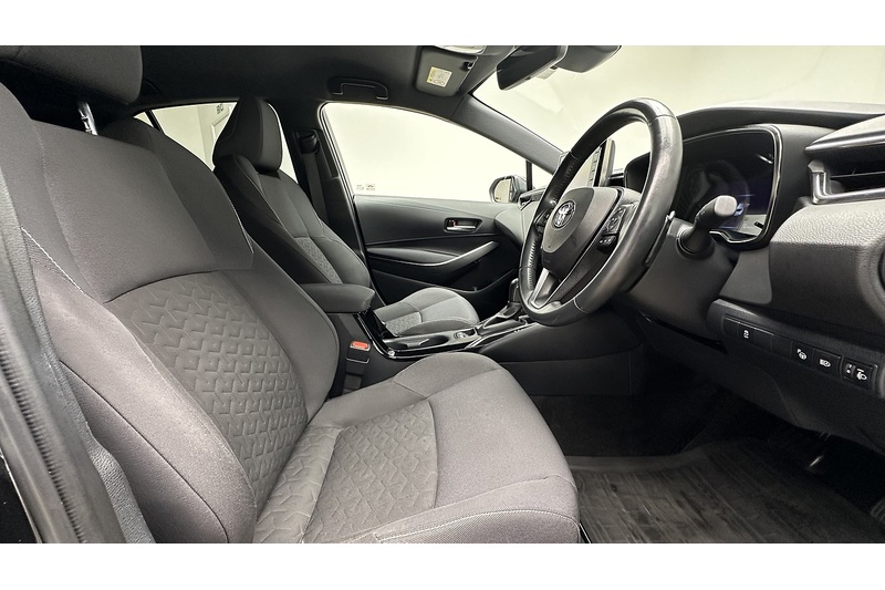 Toyota Corolla VVT-h Design - U1070