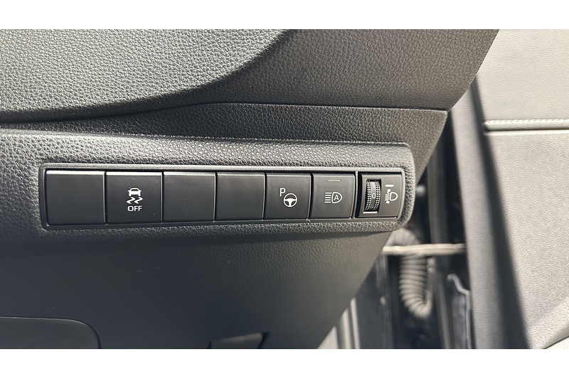 Toyota Corolla VVT-h Design - U1070