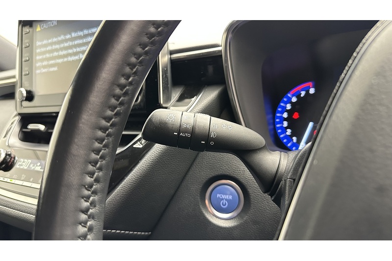 Toyota Corolla VVT-h Design - U1070