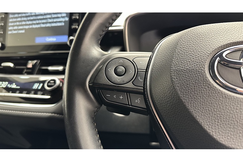 Toyota Corolla VVT-h Design - U1070