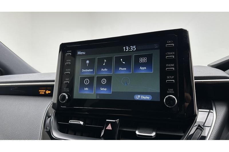 Toyota Corolla VVT-h Design - U1070