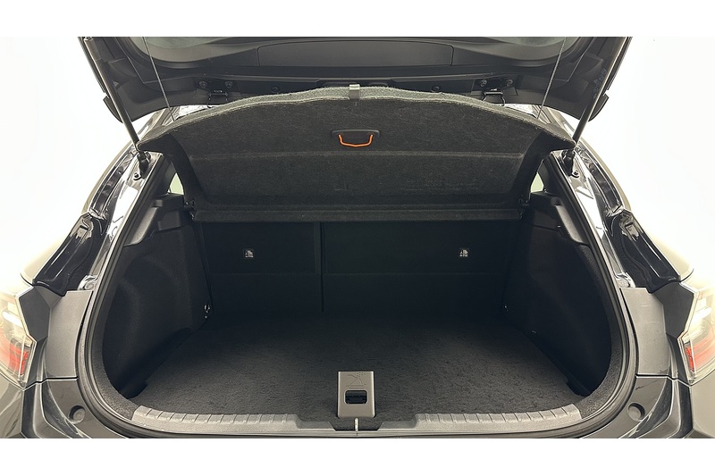 Toyota Corolla VVT-h Design - U1070