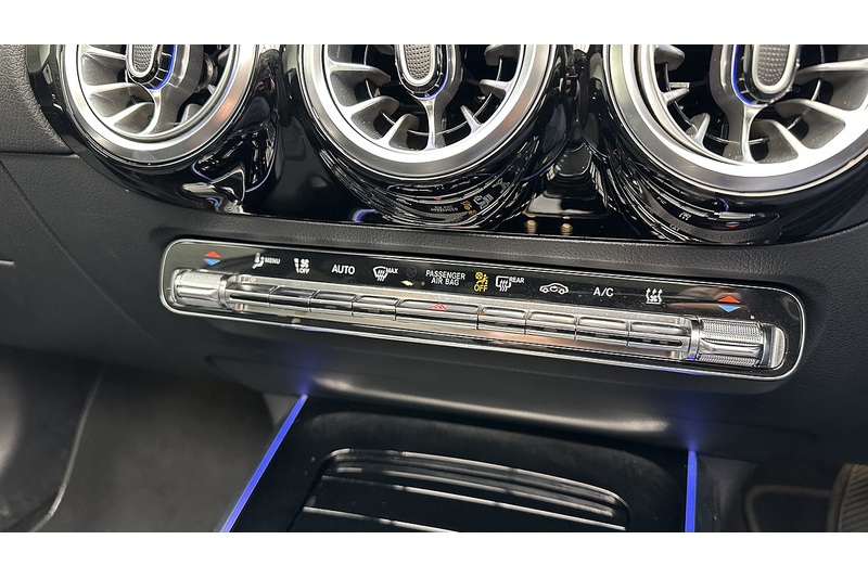 Mercedes-Benz EQA EQA 250 AMG Line - U1077