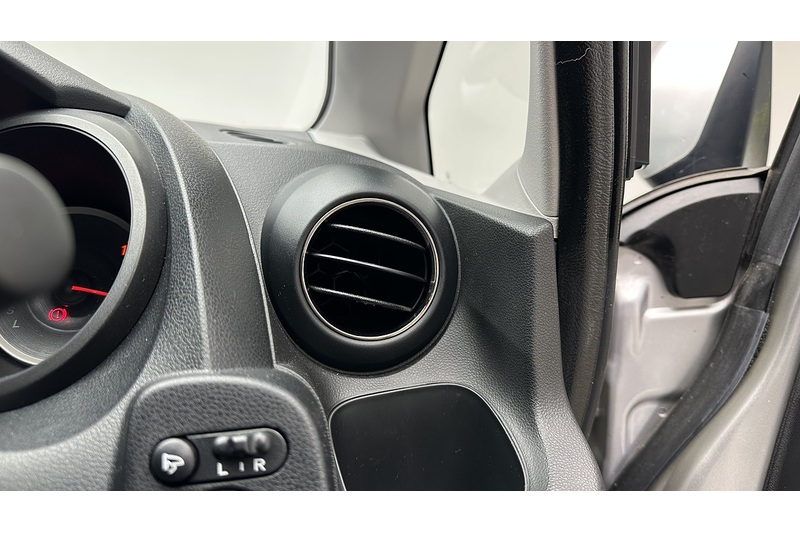 Honda Jazz i-VTEC ES Plus - U1117