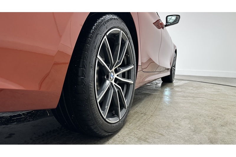 BMW 3 Series 330e Sport Pro - U1119