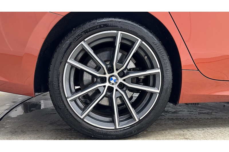 BMW 3 Series 330e Sport Pro - U1119