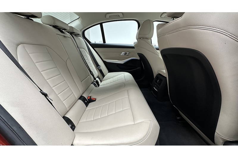 BMW 3 Series 330e Sport Pro - U1119