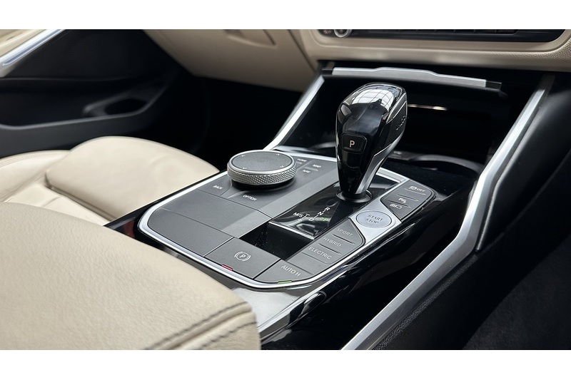 BMW 3 Series 330e Sport Pro - U1119