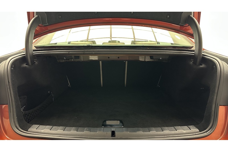 BMW 3 Series 330e Sport Pro - U1119