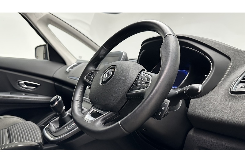 Renault Scenic Blue dCi Iconic - U1213