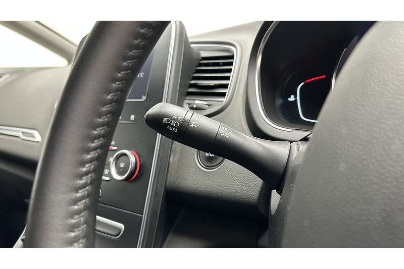 Renault Scenic Blue dCi Iconic - U1213