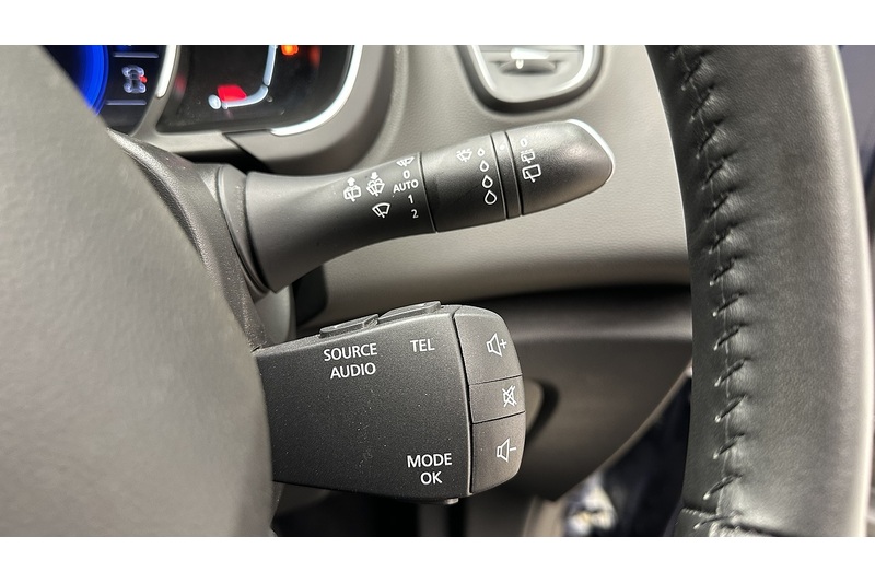 Renault Scenic Blue dCi Iconic - U1213