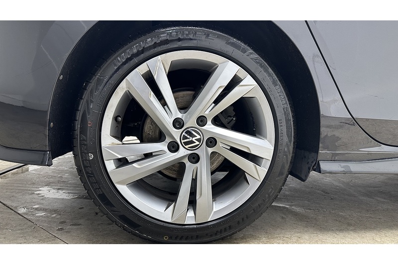 Volkswagen Golf TSI R-Line - U1217