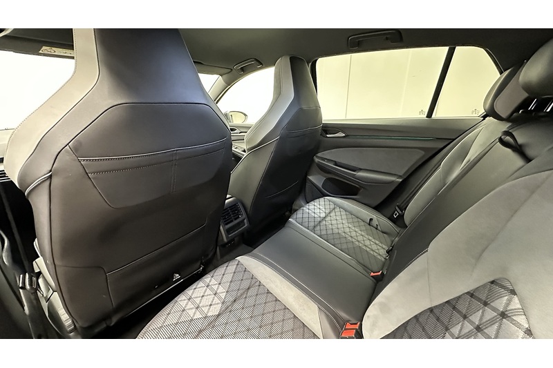 Volkswagen Golf TSI R-Line - U1217