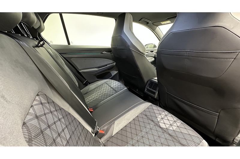 Volkswagen Golf TSI R-Line - U1217