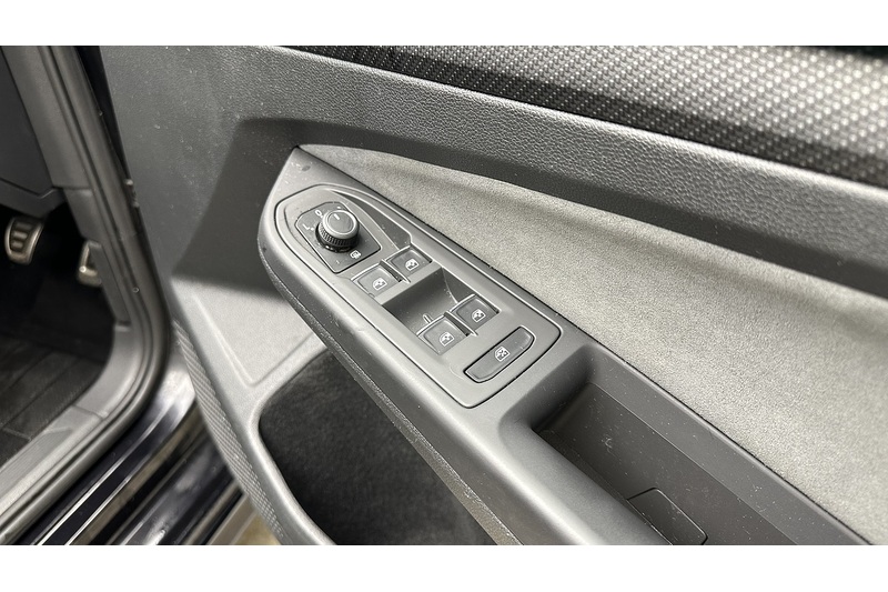 Volkswagen Golf TSI R-Line - U1217