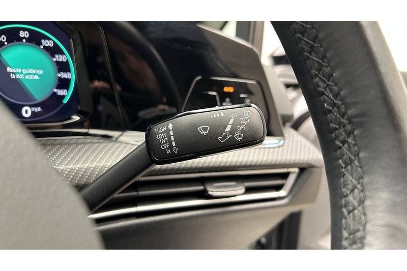 Volkswagen Golf TSI R-Line - U1217