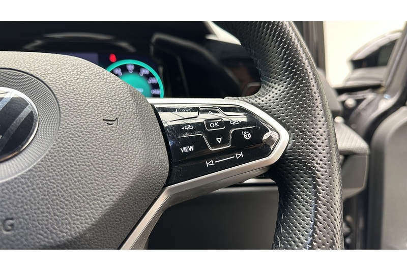 Volkswagen Golf TSI R-Line - U1217