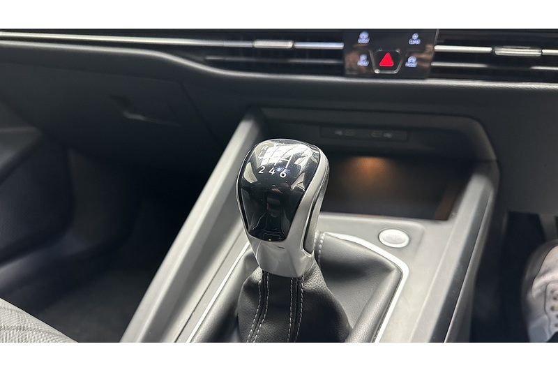 Volkswagen Golf TSI R-Line - U1217