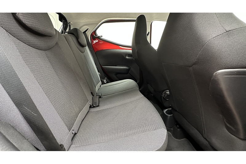 Toyota AYGO VVT-i x-play - U1276