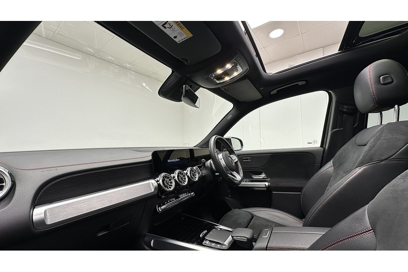 Mercedes-Benz EQB EQB 350 AMG Line - U1277